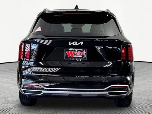 Ebony Black 2023 Kia Sorento S