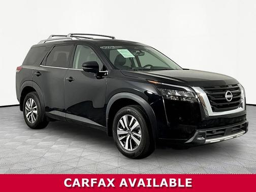 Super Black 2025 Nissan Pathfinder SL 4WD