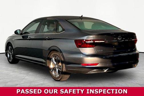 Platinum Gray Metallic 2020 Volkswagen Jetta 1.4T R-Line