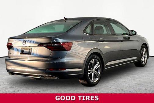 Platinum Gray Metallic 2020 Volkswagen Jetta 1.4T R-Line