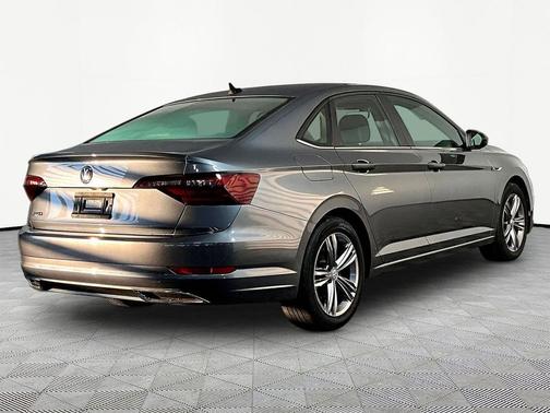 Platinum Gray Metallic 2020 Volkswagen Jetta 1.4T R-Line