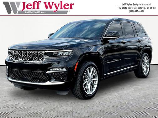 Diamond Black Crystal Pearlcoat 2022 Jeep Grand Cherokee Summit