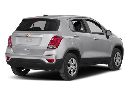 Silver Ice Metallic 2017 Chevrolet Trax LS