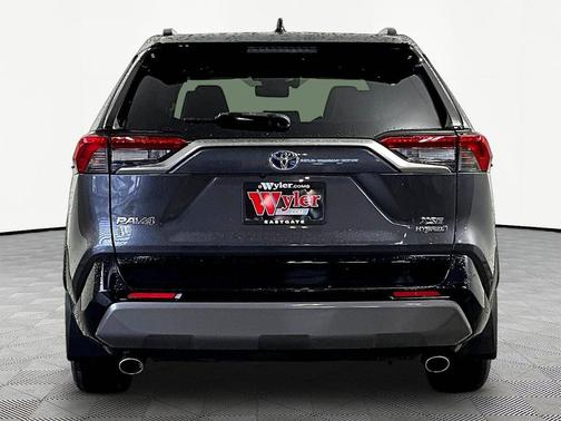Magnetic Gray Metallic w/Black Roof 2019 Toyota RAV4 Hybrid SE