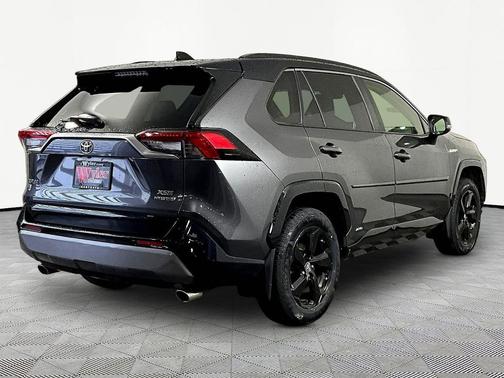 Magnetic Gray Metallic w/Black Roof 2019 Toyota RAV4 Hybrid SE