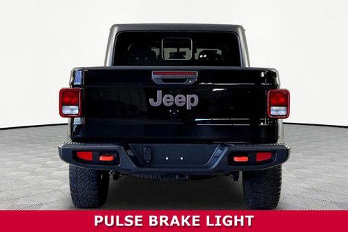Black Clearcoat 2022 Jeep Gladiator Mojave 4x4