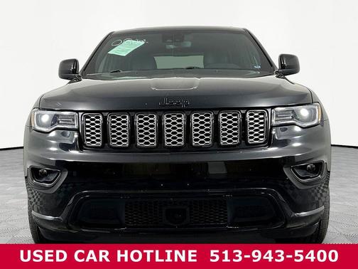 Diamond Black Crystal Pearlcoat 2021 Jeep Grand Cherokee Laredo
