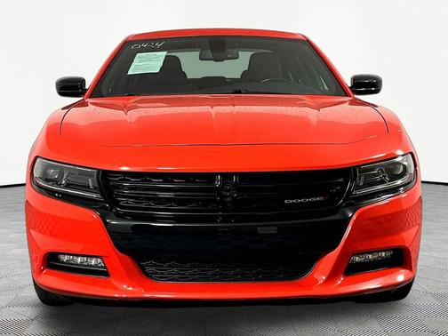 Go Mango 2023 Dodge Charger SXT