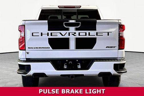 Summit White 2022 Chevrolet Silverado 1500 RST