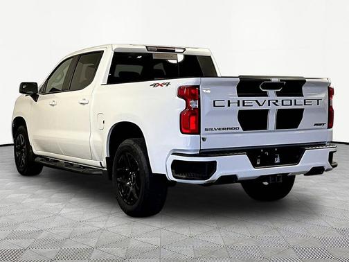 Summit White 2022 Chevrolet Silverado 1500 RST