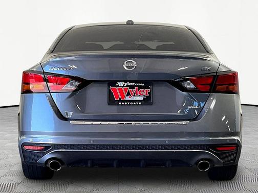 Gun Metallic 2021 Nissan Altima SR Intelligent AWD