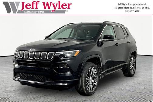 Diamond Black Crystal Pearlcoat 2022 Jeep Compass Limited