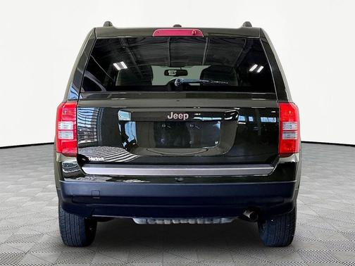 Recon Green Clearcoat 2017 Jeep Patriot 75th Anniversary Edition FWD
