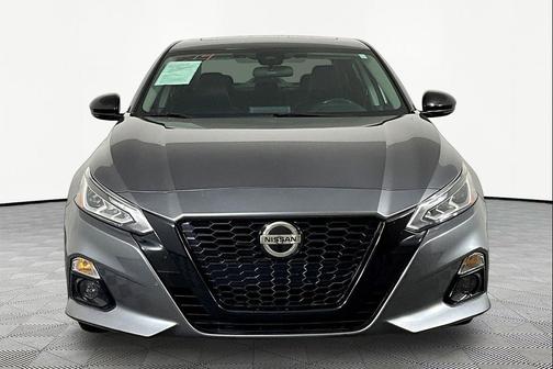 Gun Metallic 2022 Nissan Altima SR FWD