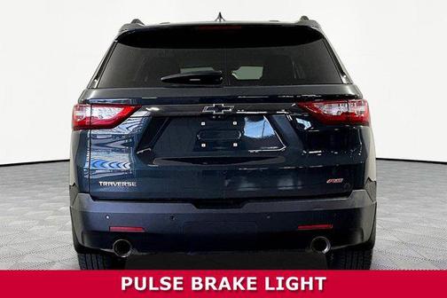 Graphite Metallic 2020 Chevrolet Traverse RS