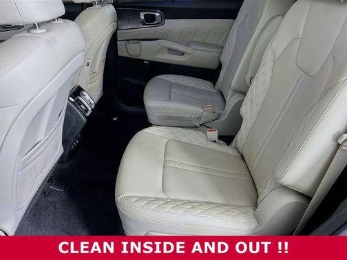 Wolf Gray 2023 Kia Sorento SX