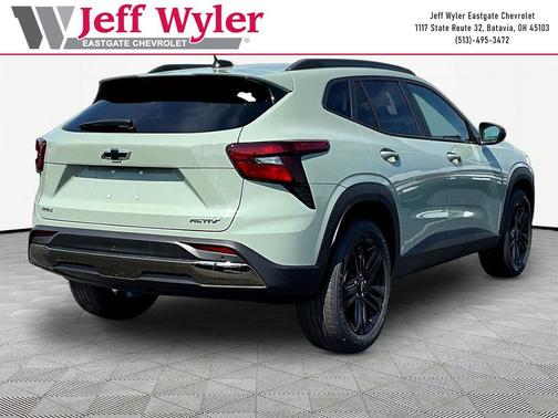 Cacti Green 2026 Chevrolet Trax FWD ACTIV