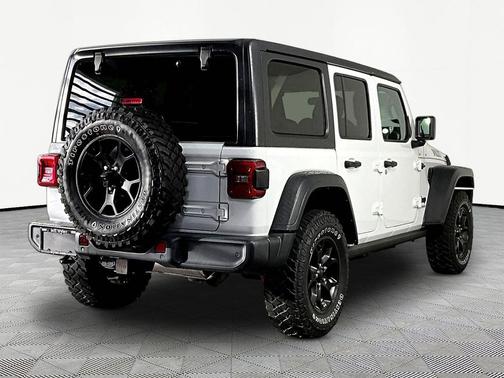 Bright White Clearcoat 2020 Jeep Wrangler Unlimited Willys 4x4