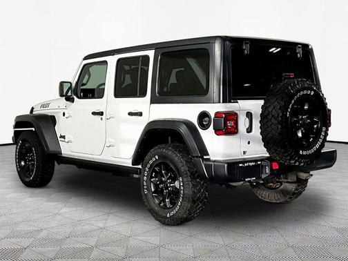 Bright White Clearcoat 2020 Jeep Wrangler Unlimited Willys 4x4