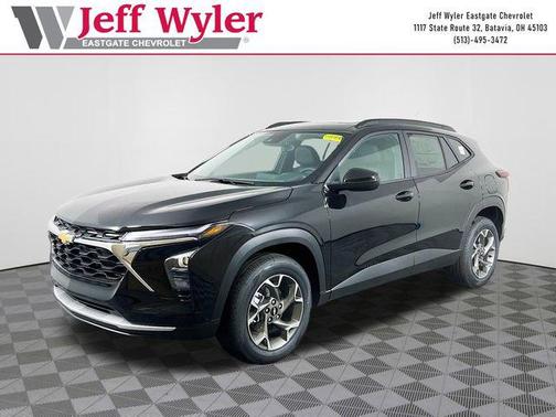 Mosaic Black Metallic 2026 Chevrolet Trax LT