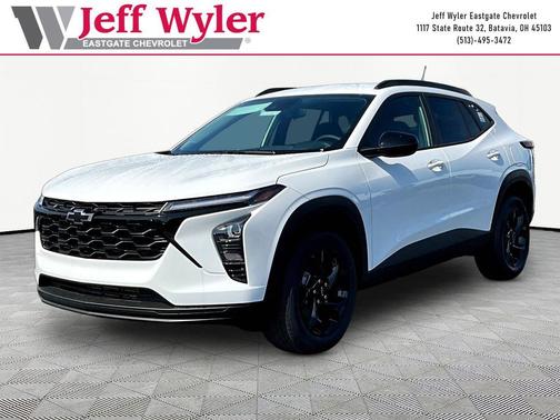 Summit White 2026 Chevrolet Trax LT