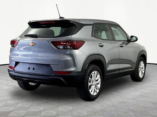 Sterling Gray Metallic 2024 Chevrolet Trailblazer LS