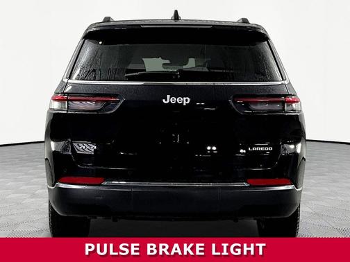 Diamond Black Crystal Pearlcoat 2024 Jeep Grand Cherokee L Laredo