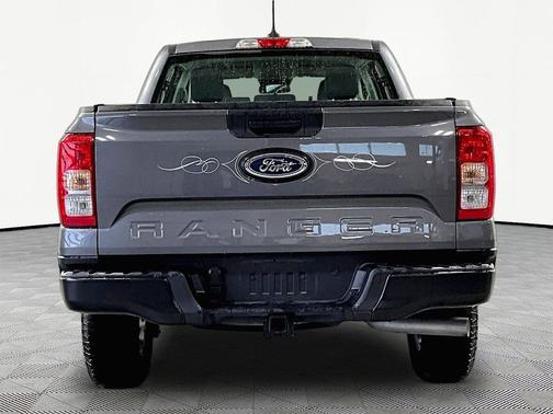 CARBONIZED GRAY METALLIC 2024 Ford Ranger XL