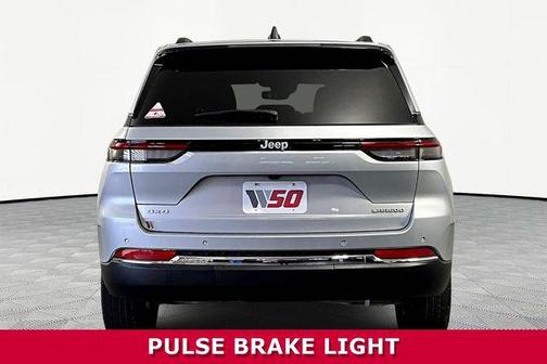 Silver Zynith 2024 Jeep Grand Cherokee Laredo