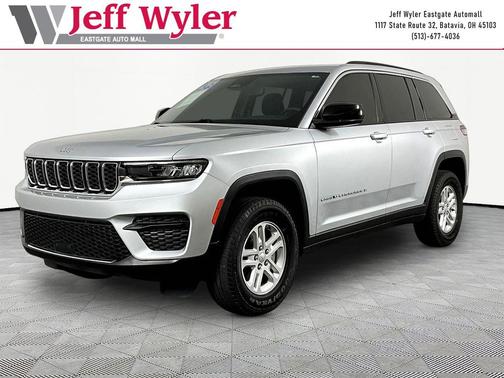 Silver Zynith 2024 Jeep Grand Cherokee Laredo