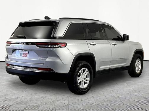 Silver Zynith 2024 Jeep Grand Cherokee Laredo