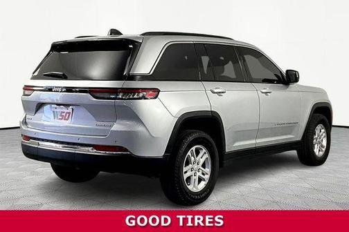Silver Zynith 2024 Jeep Grand Cherokee Laredo