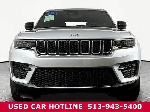 Silver Zynith 2024 Jeep Grand Cherokee Laredo