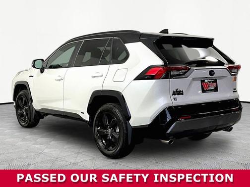 Blizzard Pearl/Midnight Black Metallic 2021 Toyota RAV4 Hybrid SE
