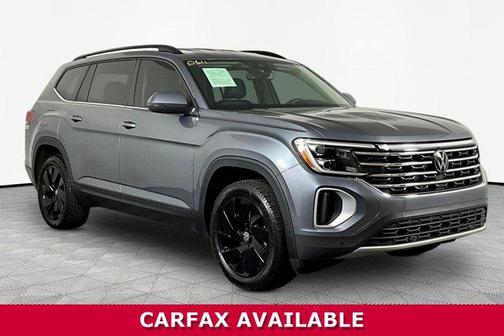 Platinum Gray Metallic 2024 Volkswagen Atlas 2.0T SE w/Technology