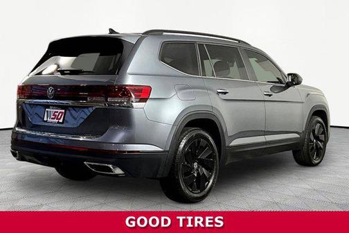 Platinum Gray Metallic 2024 Volkswagen Atlas 2.0T SE w/Technology