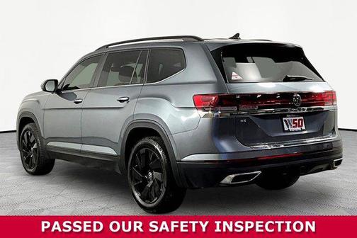 Platinum Gray Metallic 2024 Volkswagen Atlas 2.0T SE w/Technology