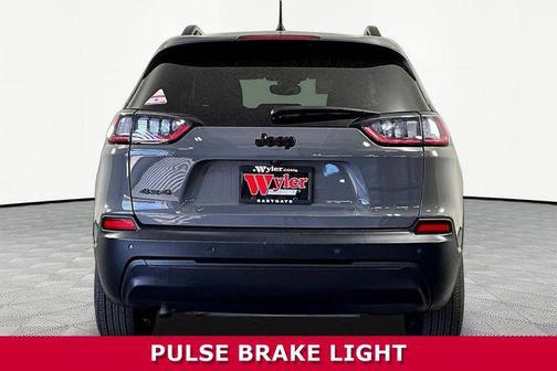 Sting-Gray Clearcoat 2023 Jeep Cherokee Altitude