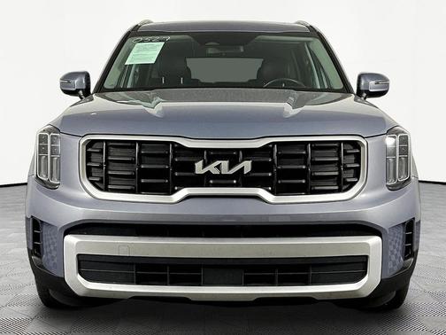 Everlasting Silver 2024 Kia Telluride S