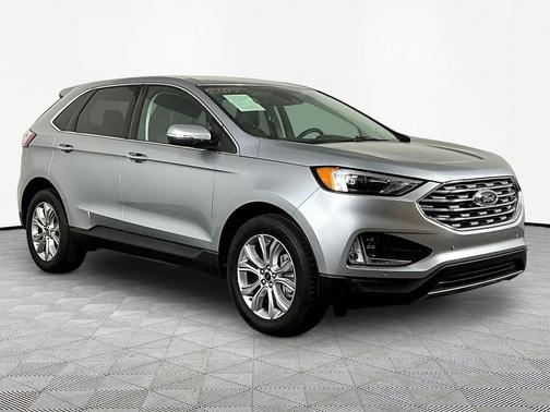 ICONIC SILVER 2024 Ford Edge Titanium