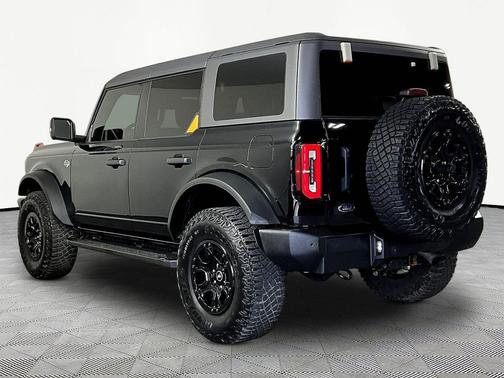 SHADOW BLACK 2023 Ford Bronco Wildtrak