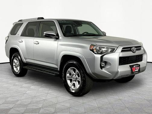 Classic Silver Metallic 2024 Toyota 4Runner SR5 Premium