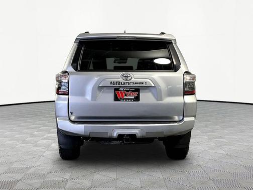 Classic Silver Metallic 2024 Toyota 4Runner SR5 Premium