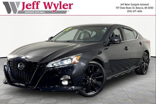 Super Black 2022 Nissan Altima SR FWD