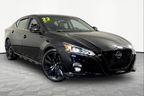 Super Black 2022 Nissan Altima SR FWD