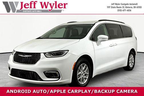 Bright White Clearcoat 2022 Chrysler Pacifica Touring L