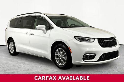 Bright White Clearcoat 2022 Chrysler Pacifica Touring L