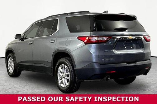 Satin Steel Metallic 2021 Chevrolet Traverse LT Leather