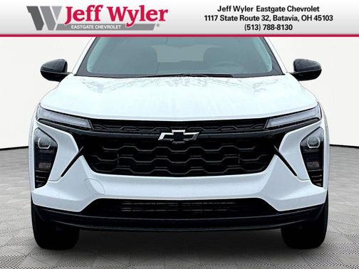 Summit White 2026 Chevrolet Trax LT