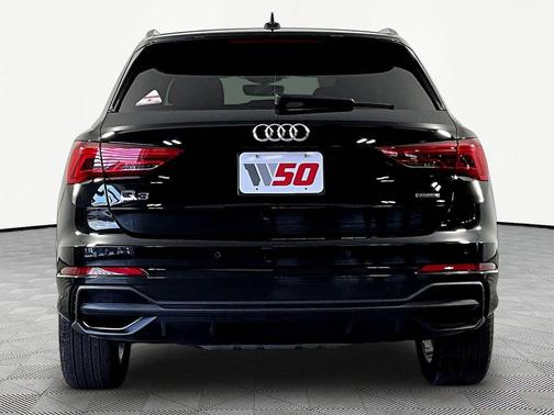 Mythos Black Metallic 2024 Audi Q3 Premium 45 TFSI S line quattro Tiptronic